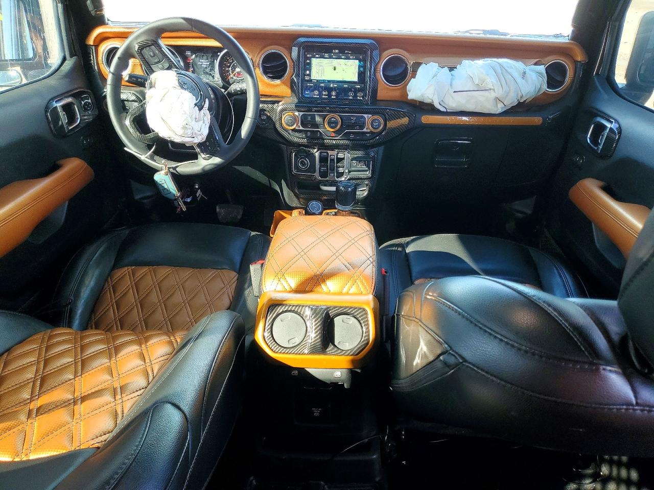 Jeep Wrangler Sahara