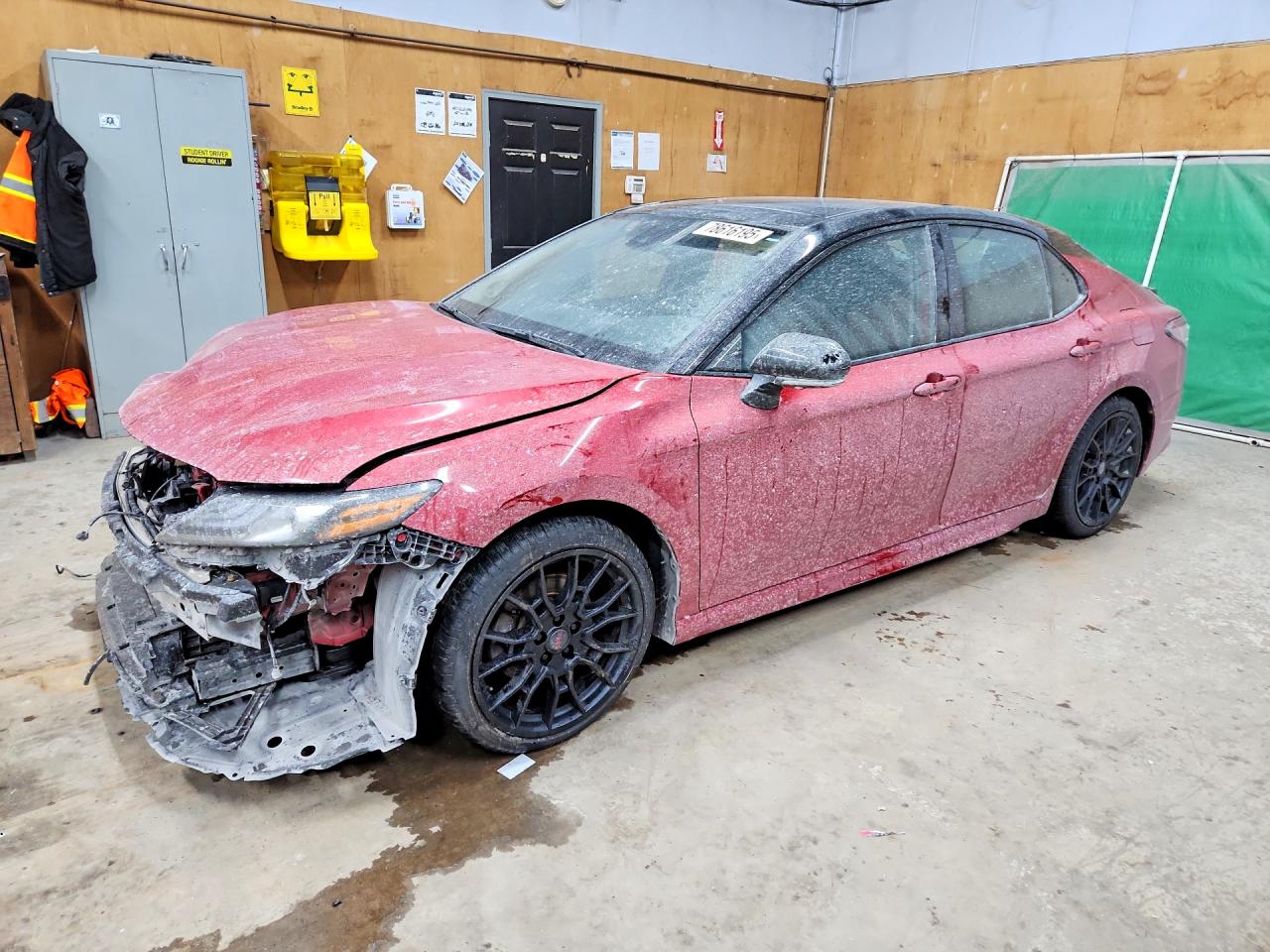Salvage Toyota Camry Image