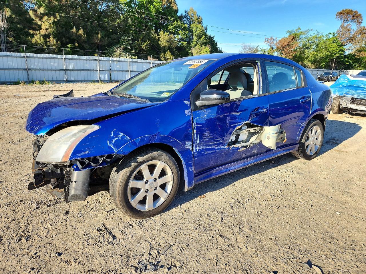 Salvage Nissan Sentra Image