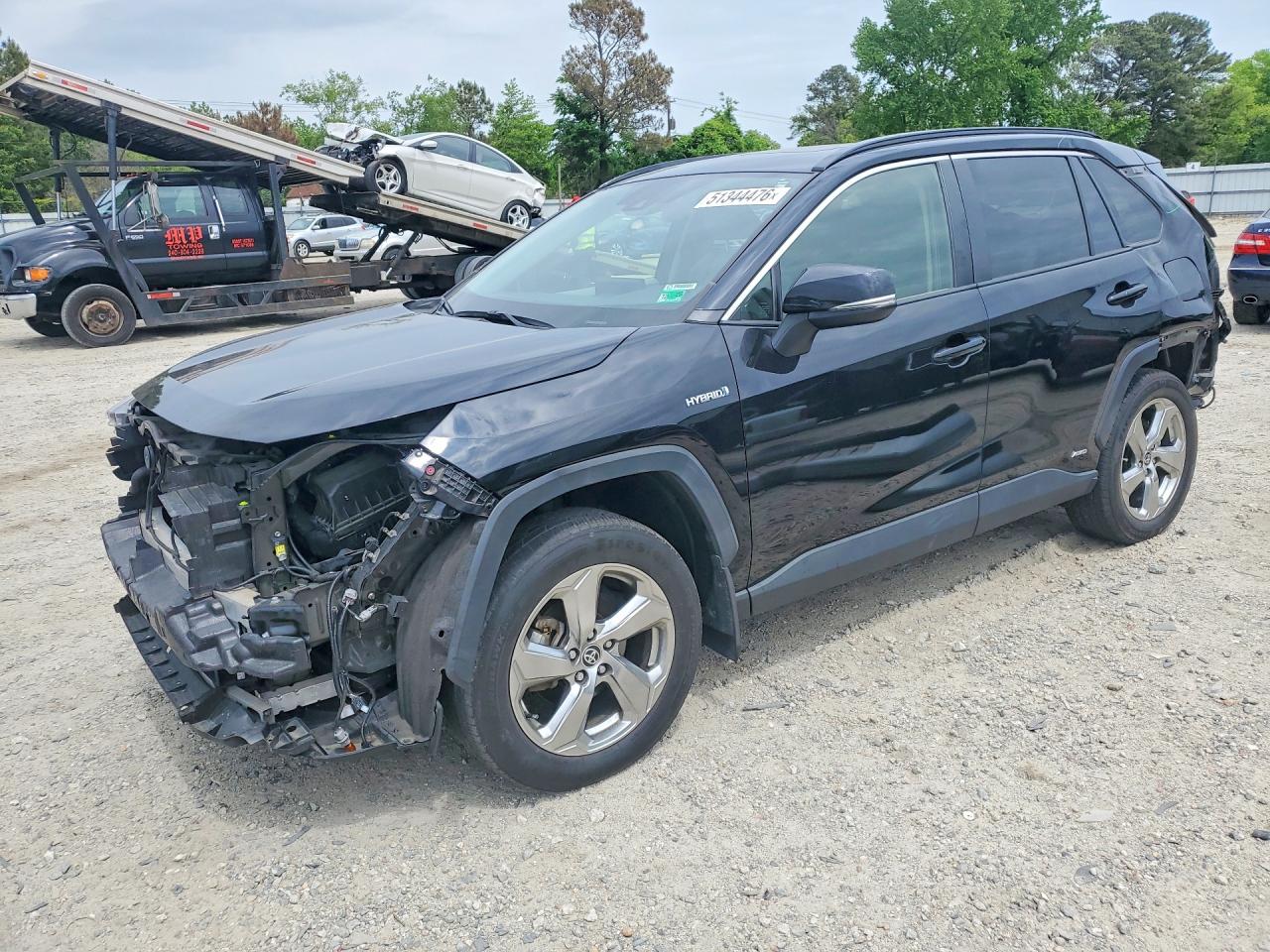 Salvage Toyota RAV4 Image