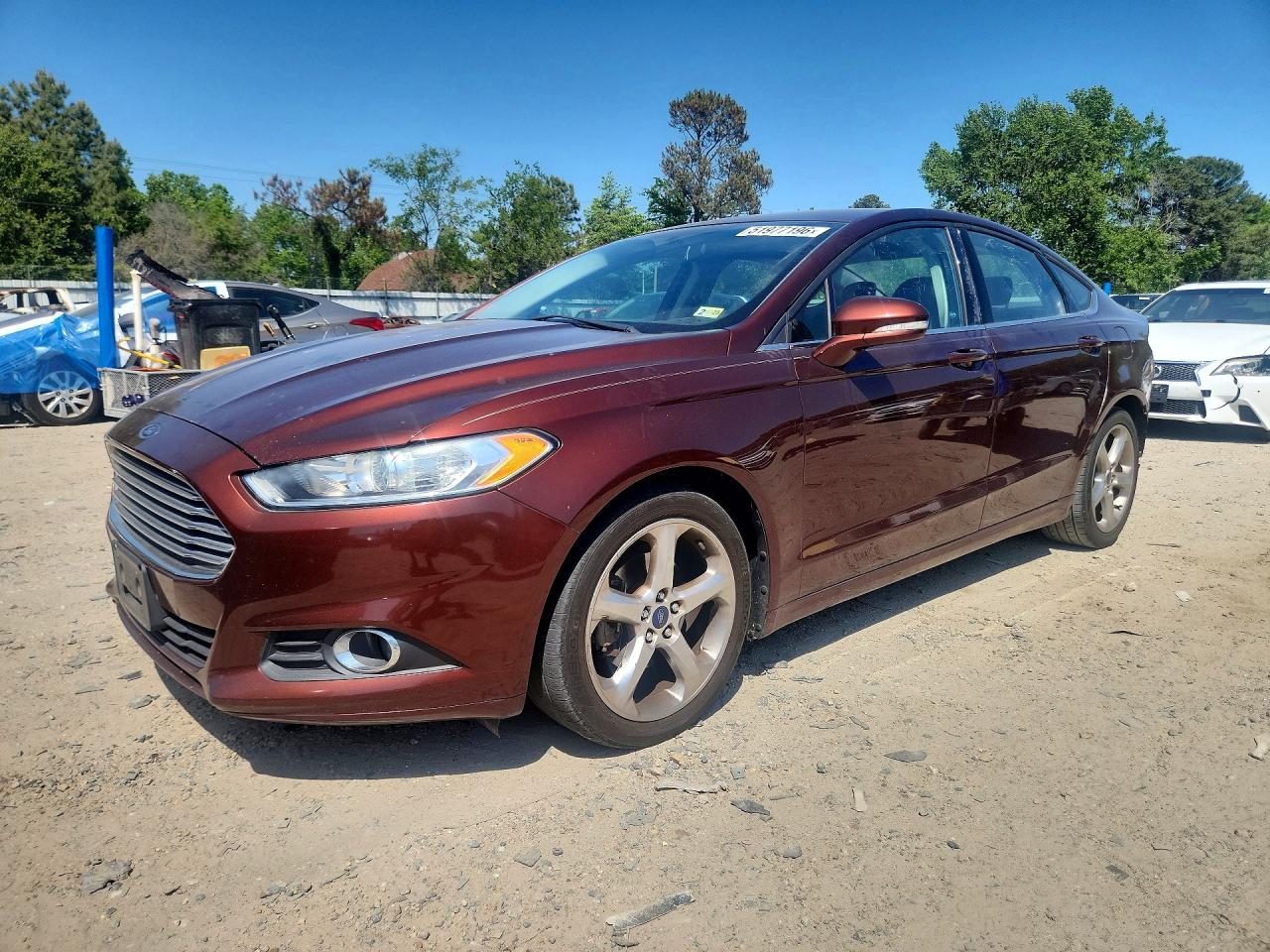Salvage Ford Fusion Image