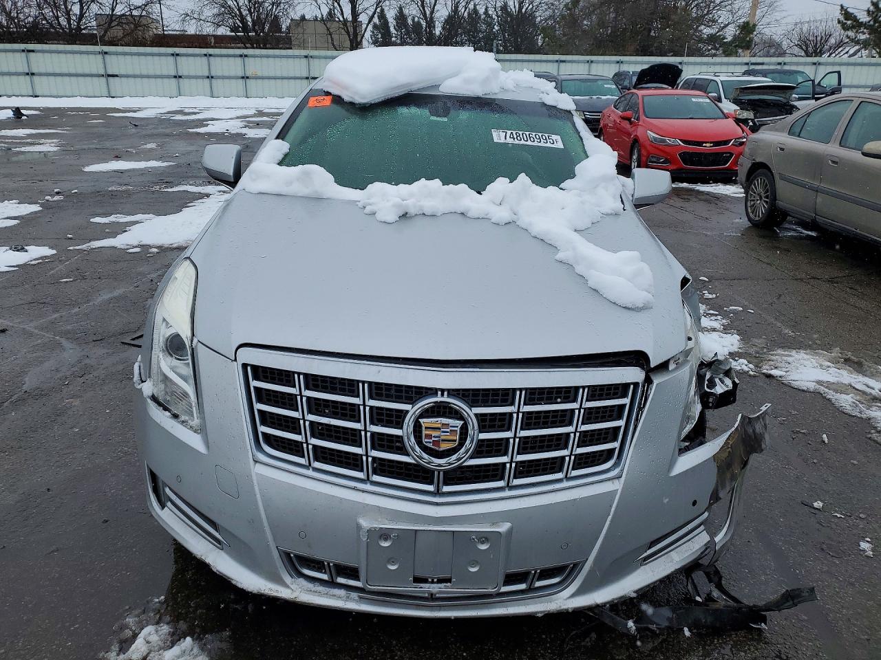 Cadillac XTS Luxury Collection