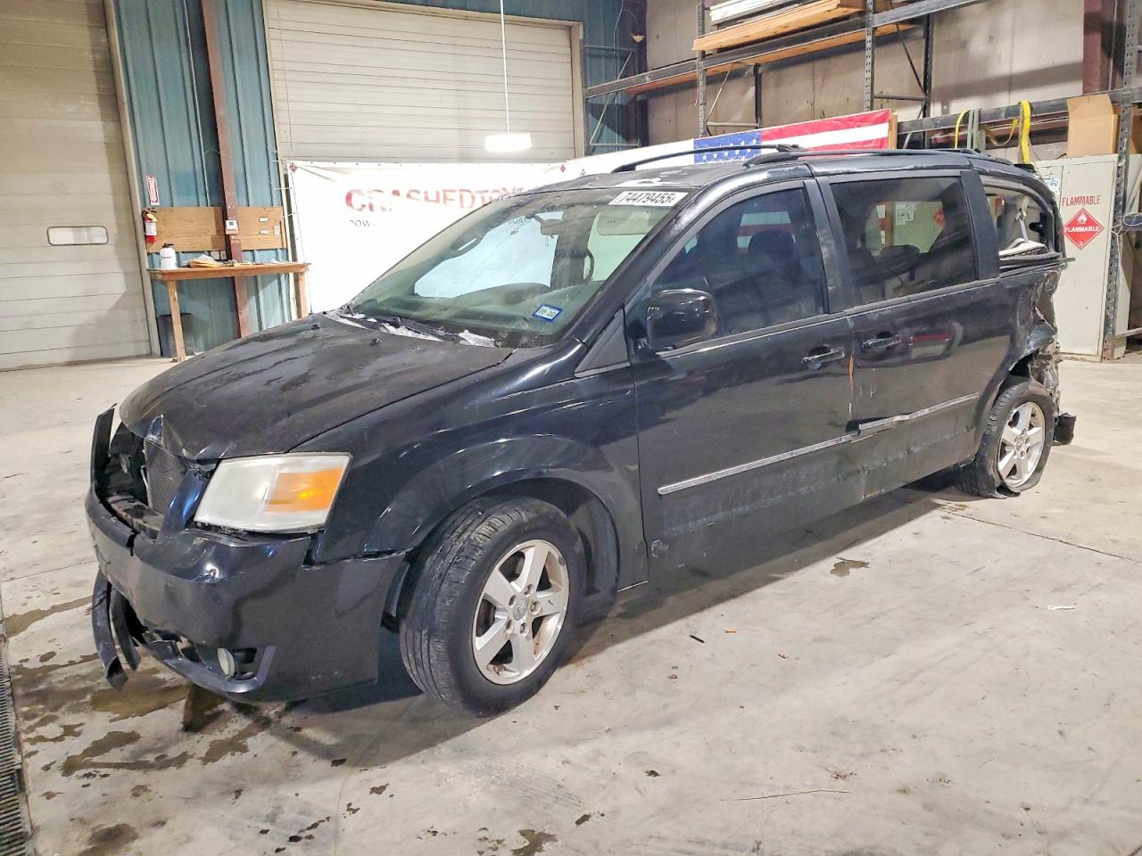 Salvage Dodge Caravan Image