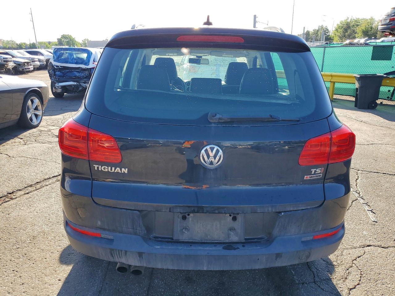 Volkswagen Tiguan S