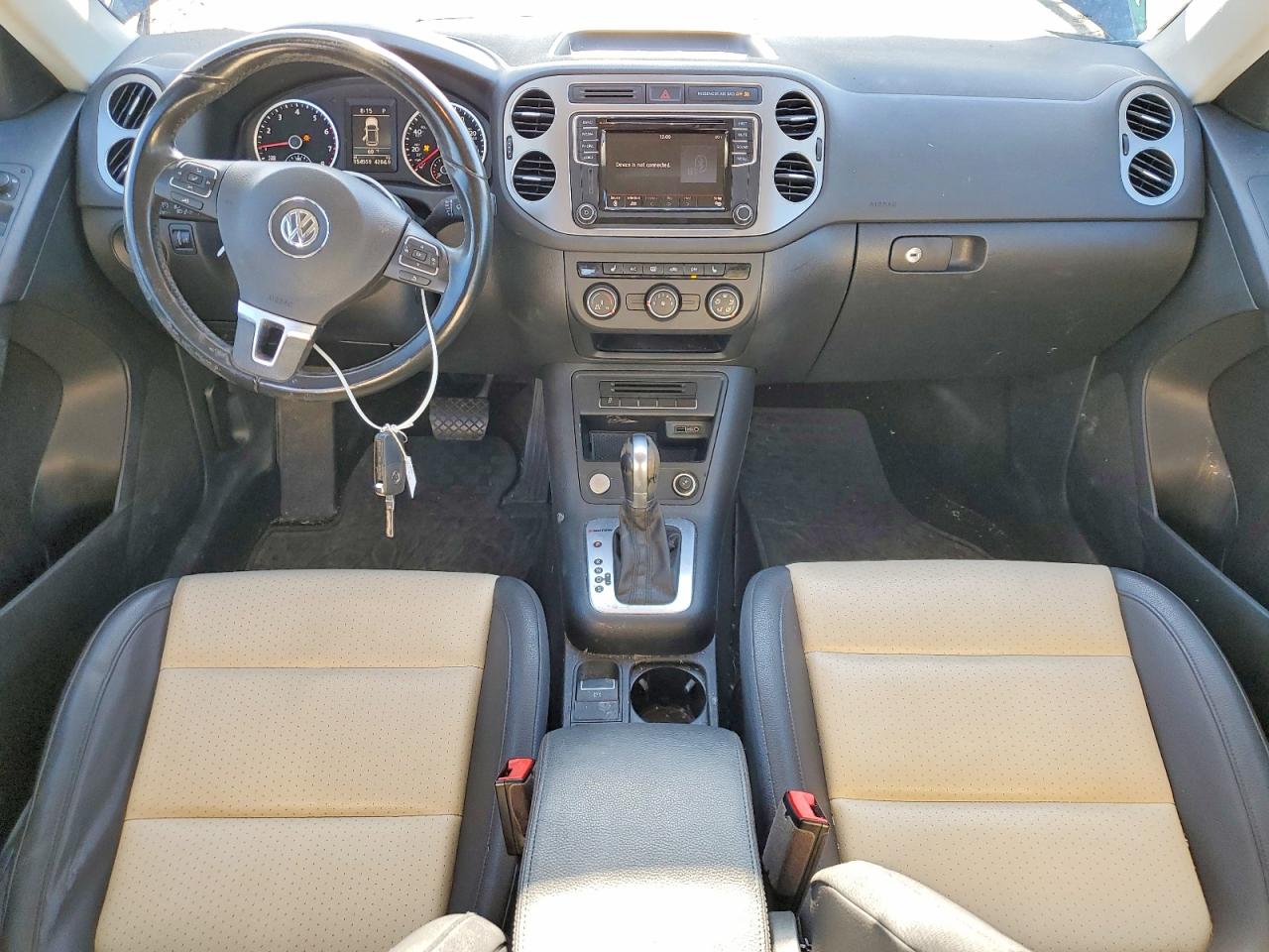 Volkswagen Tiguan S