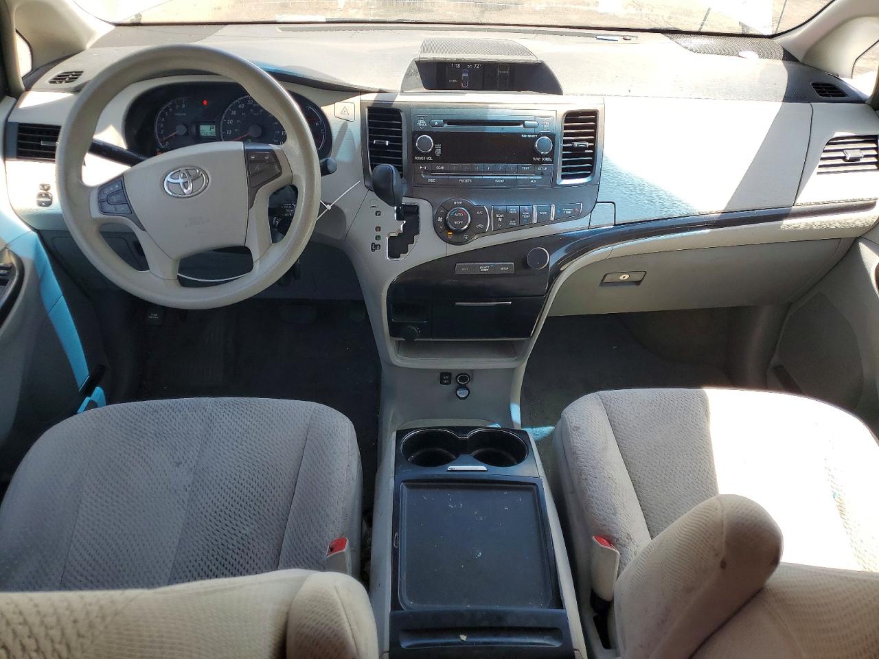 Toyota Sienna Le