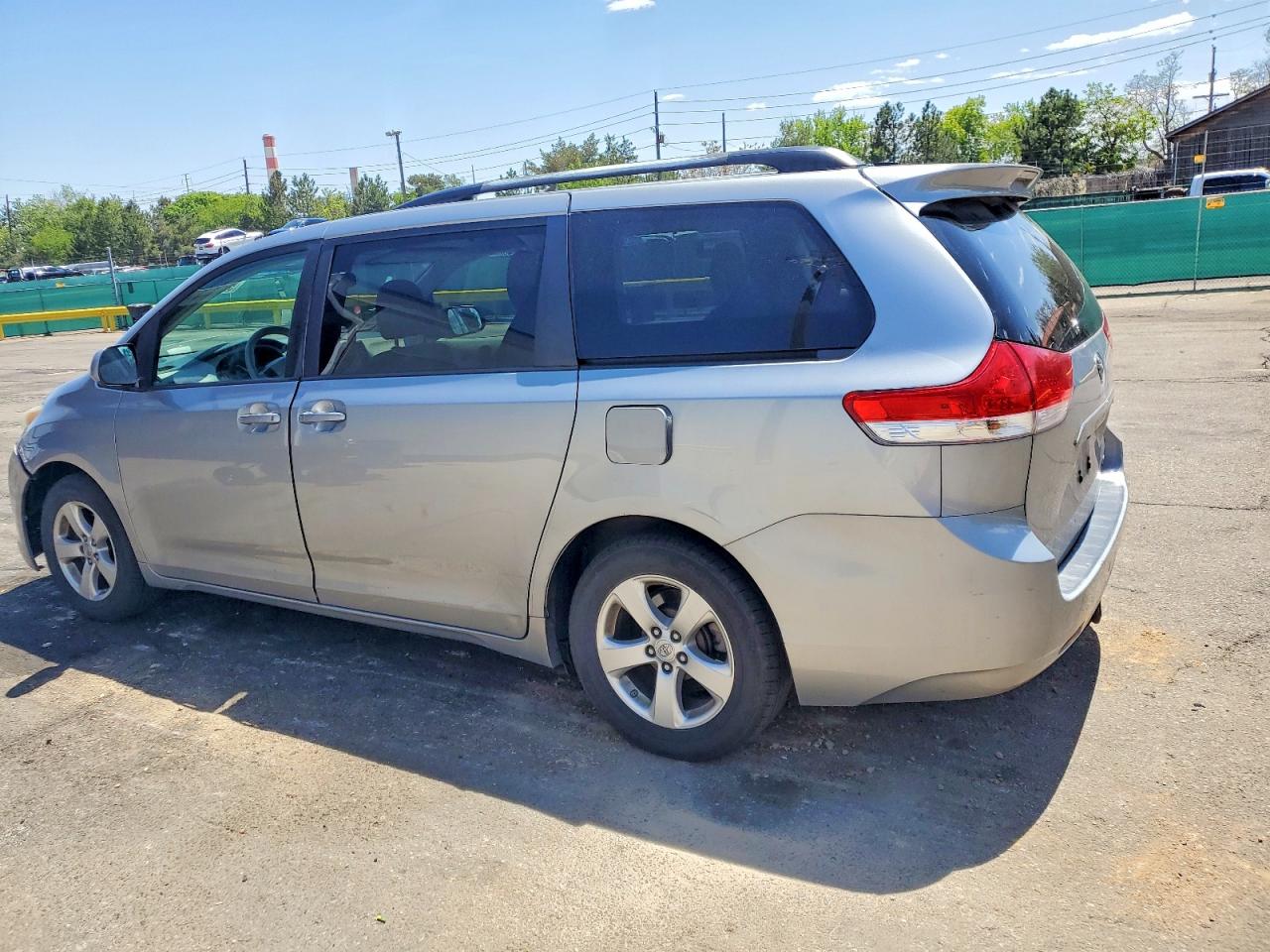 Toyota Sienna Le