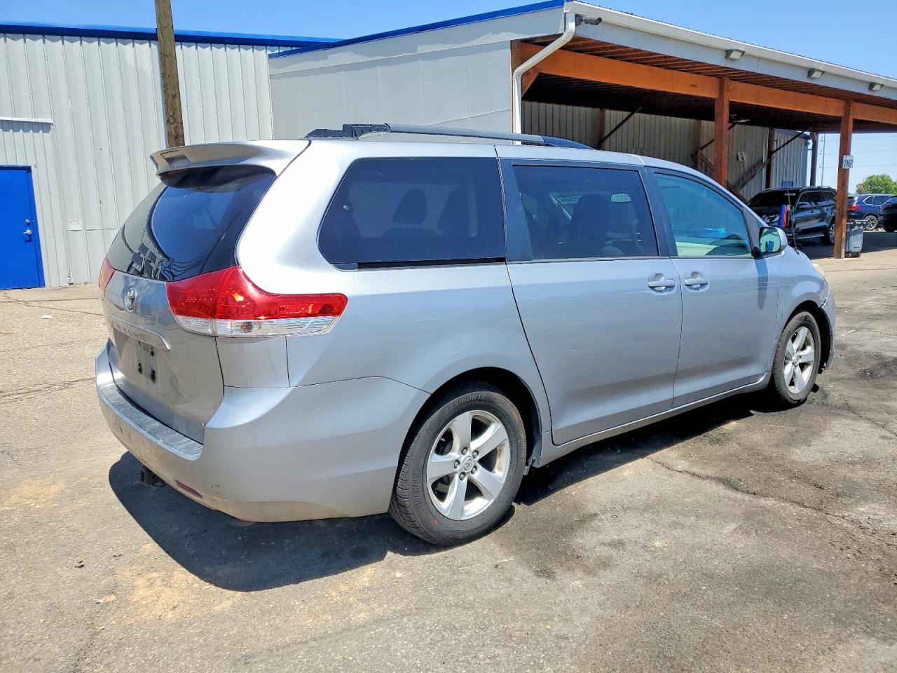 Toyota Sienna Le