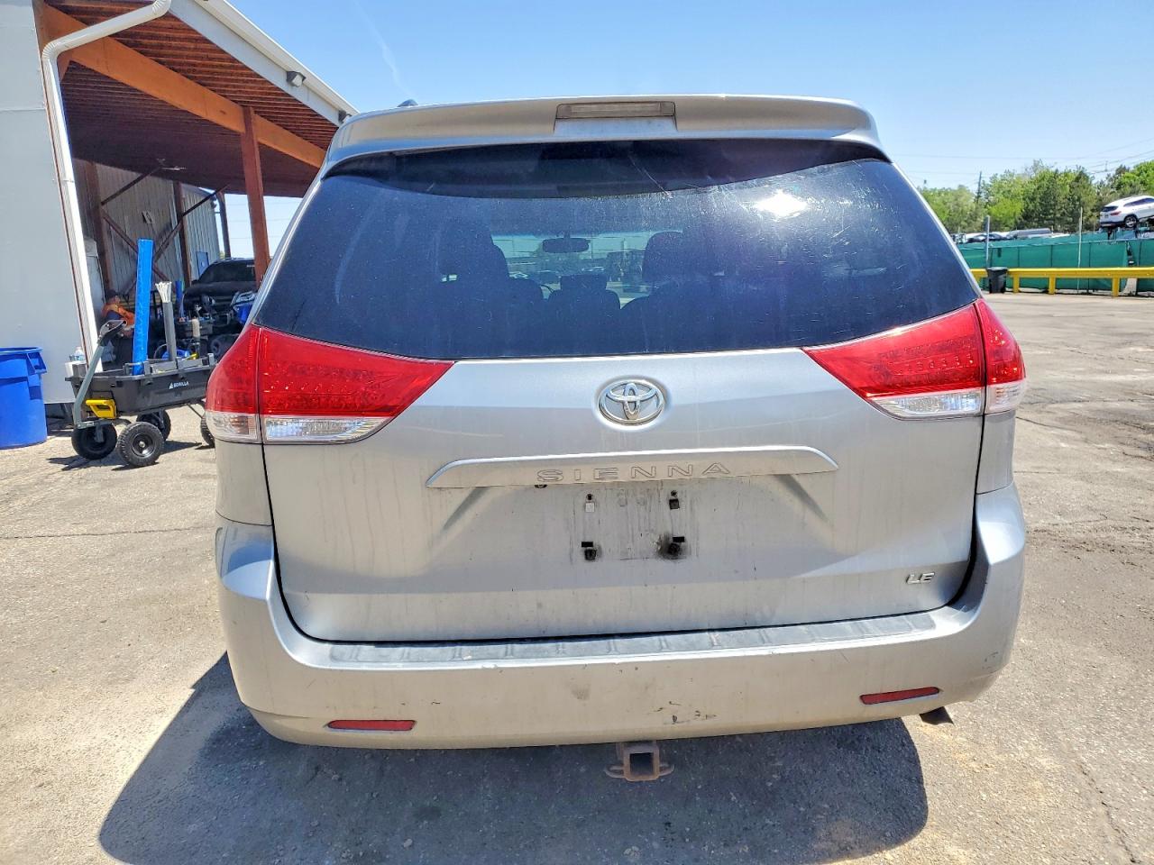 Toyota Sienna Le