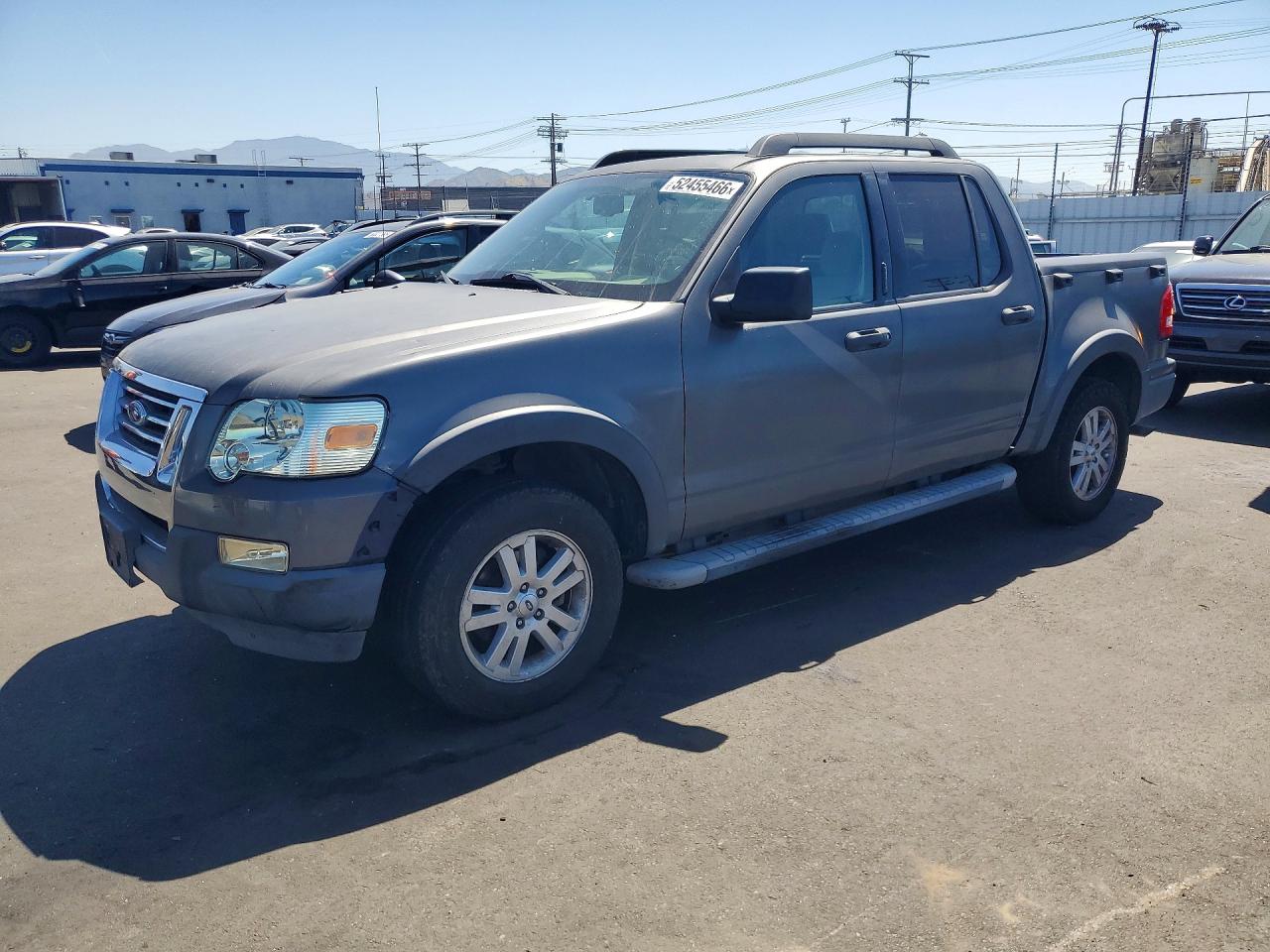 Salvage Ford Explorer Image