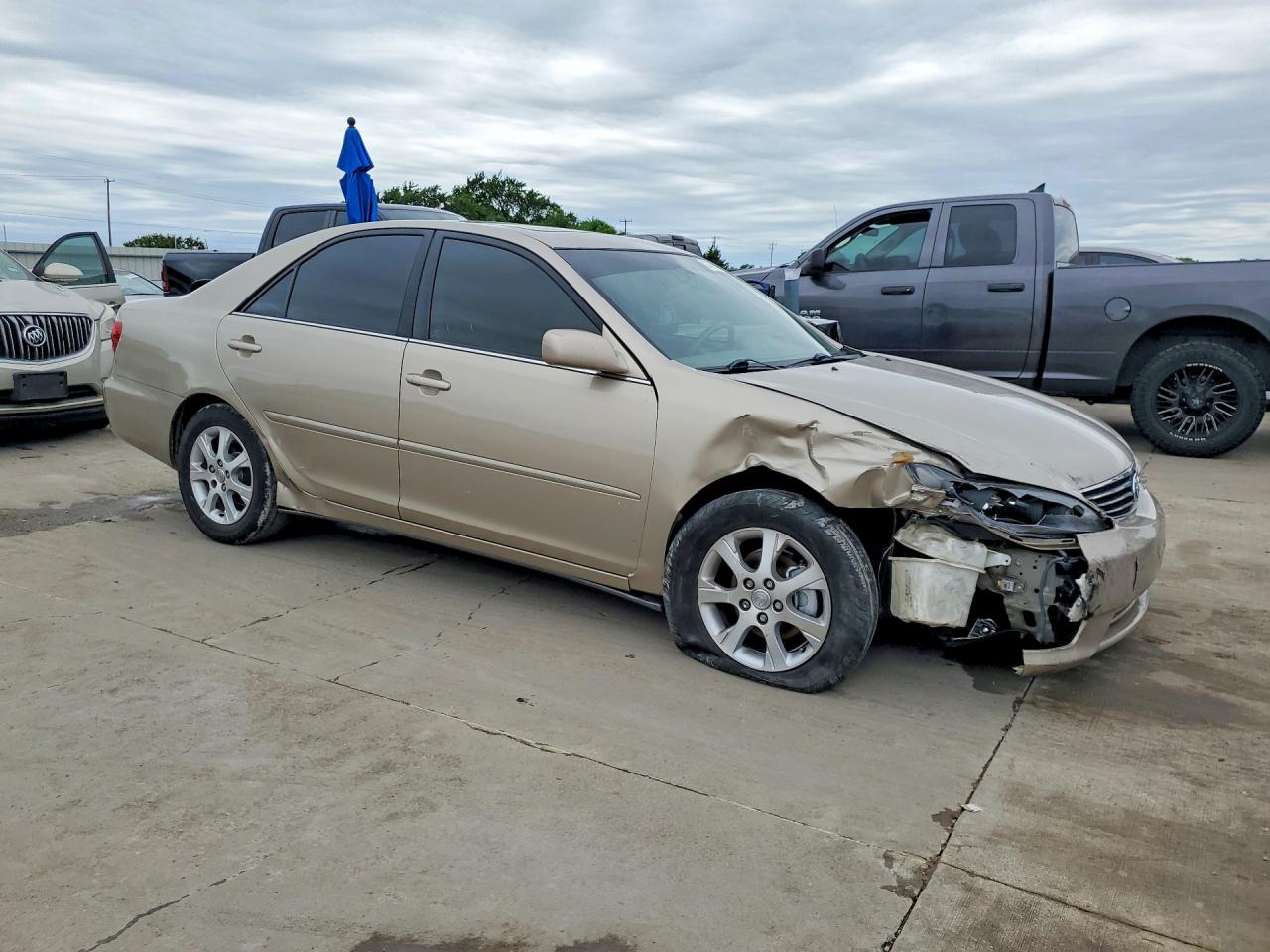 Toyota Camry Xle