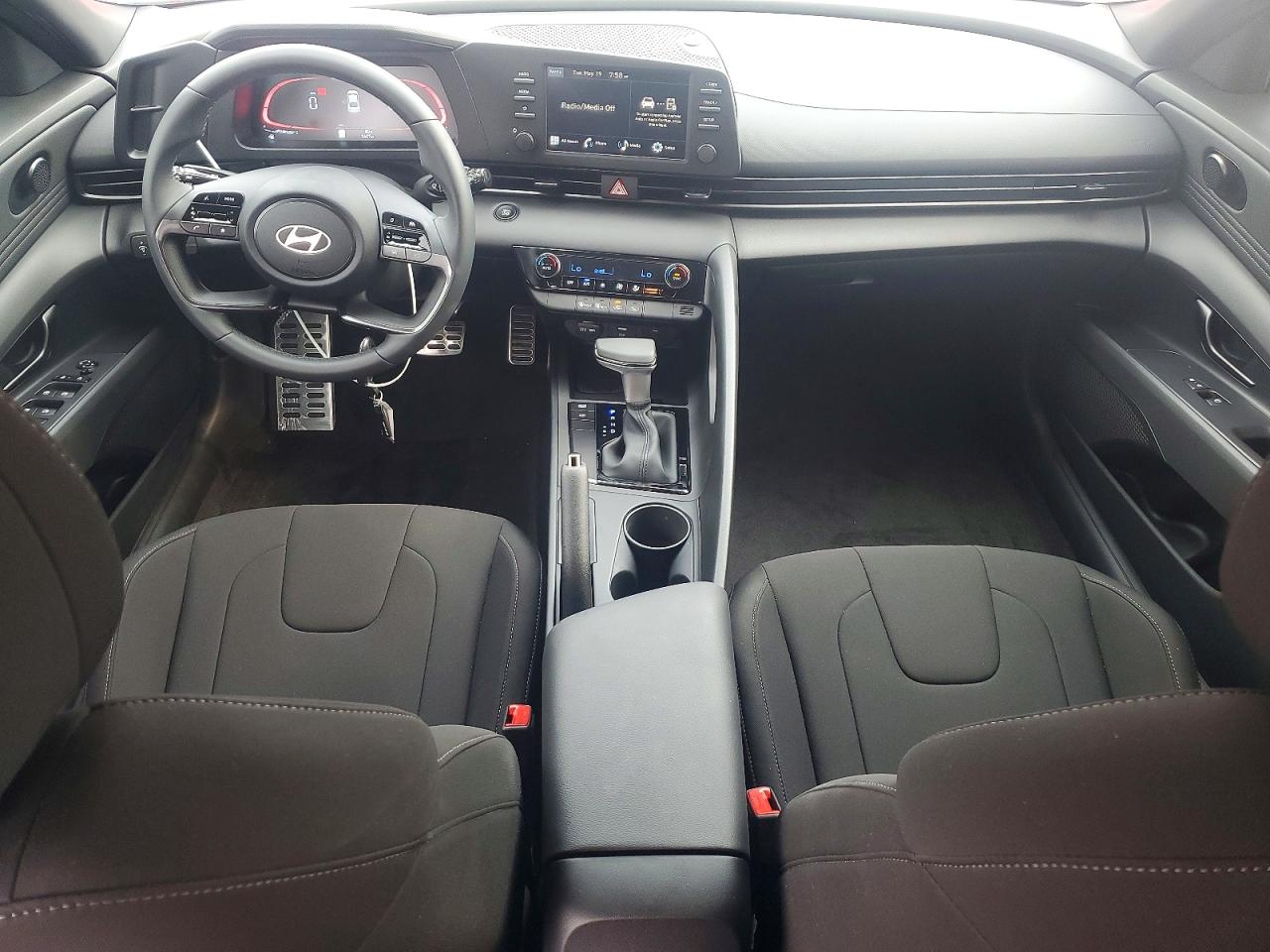 Hyundai ELANTRA Sel Sport