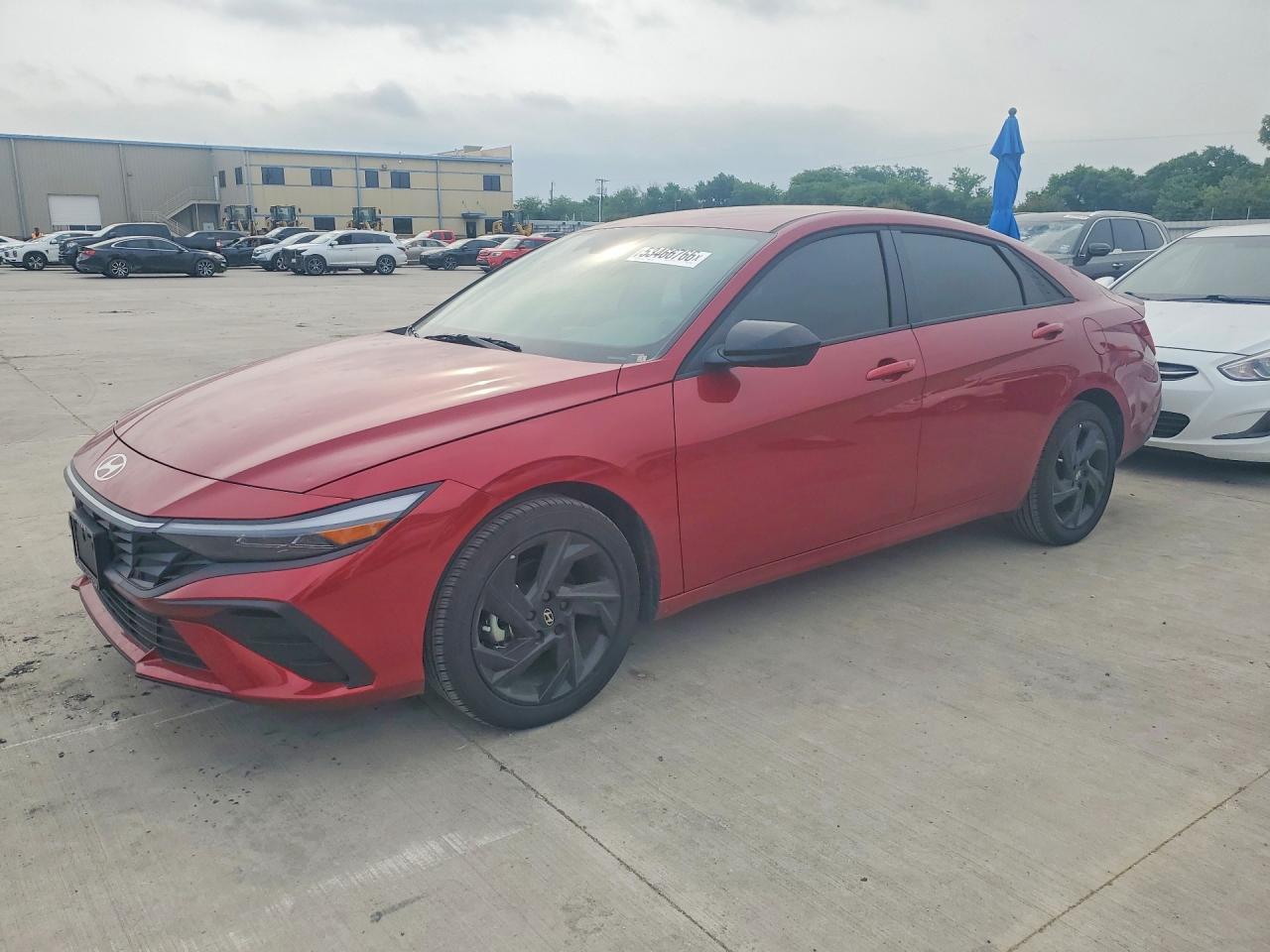 Salvage Hyundai ELANTRA Image