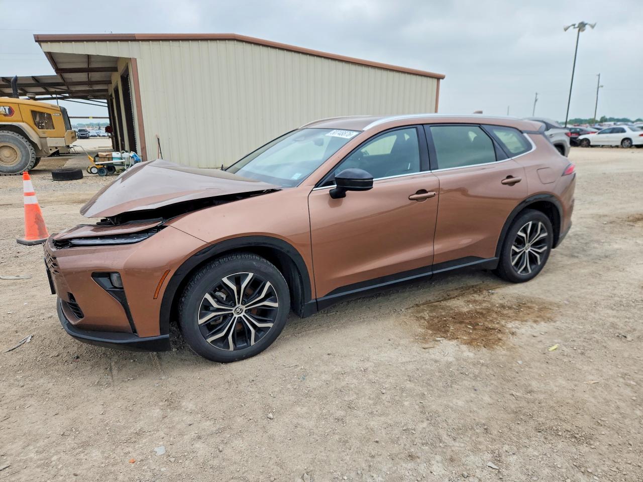 Salvage Toyota Crown Signia Image