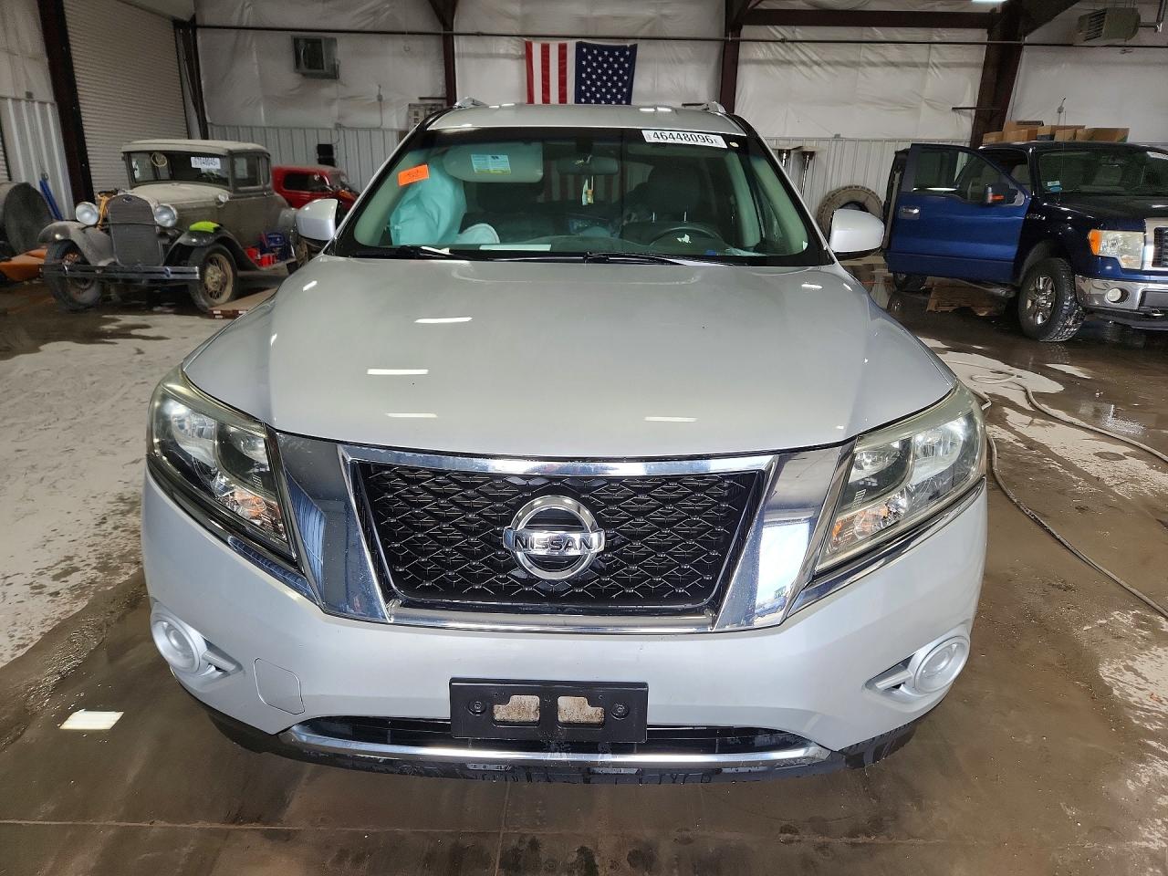 Nissan Pathfinder S