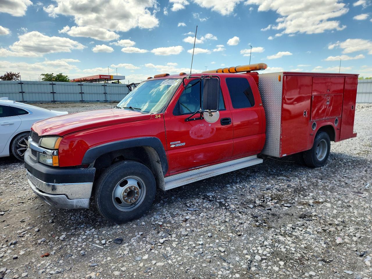 Salvage Chevrolet Silverado Image