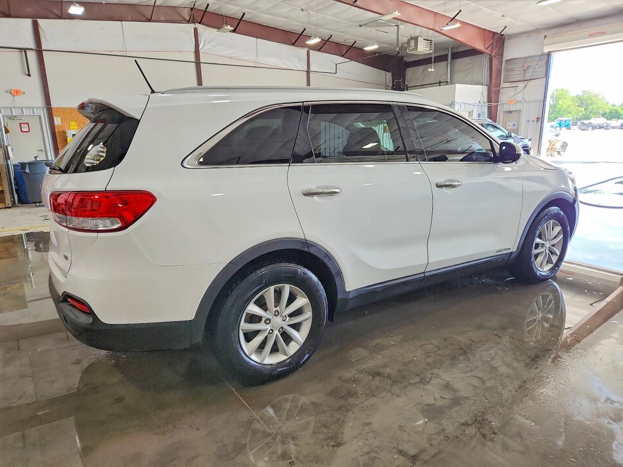 Kia Sorento Lx V6