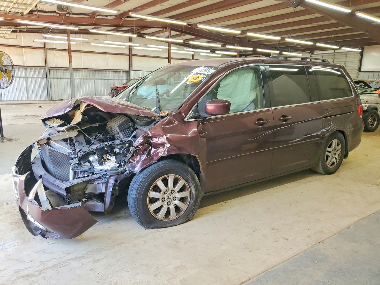 Salvage Honda Odyssey Image