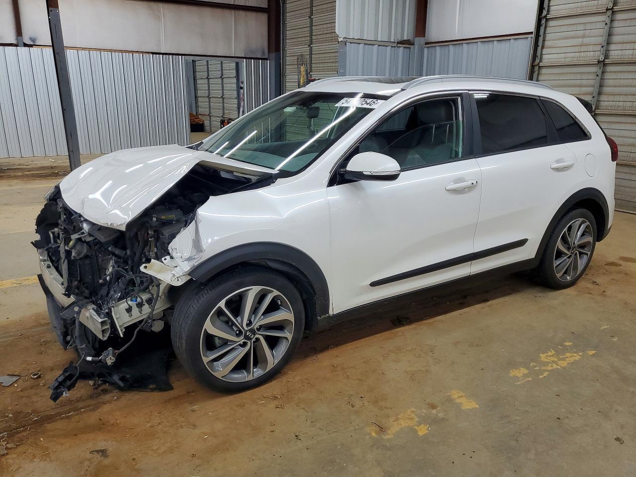 Salvage Kia Niro Image