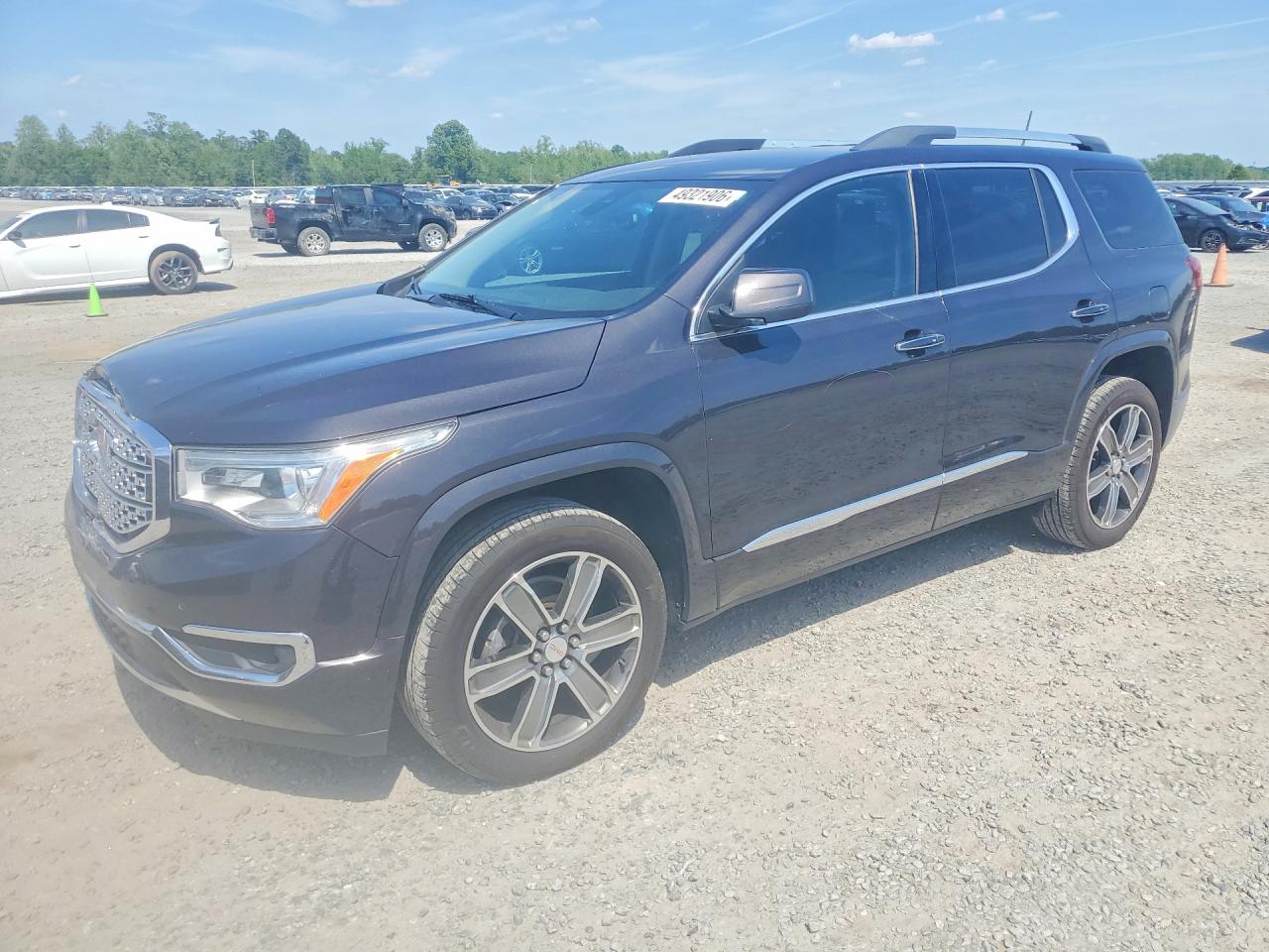 Salvage GMC Acadia Image