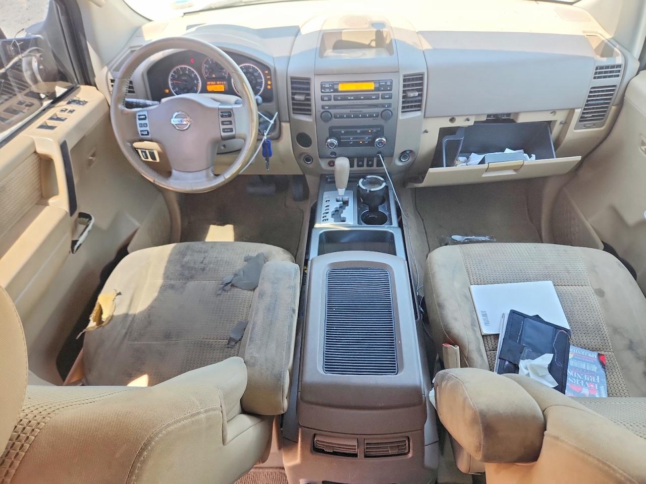 Nissan Titan Sv