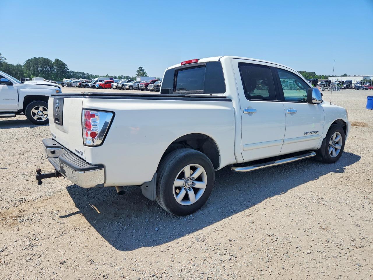 Nissan Titan Sv