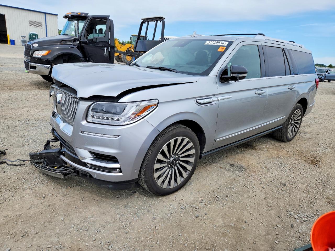 Salvage Lincoln Navigator Image