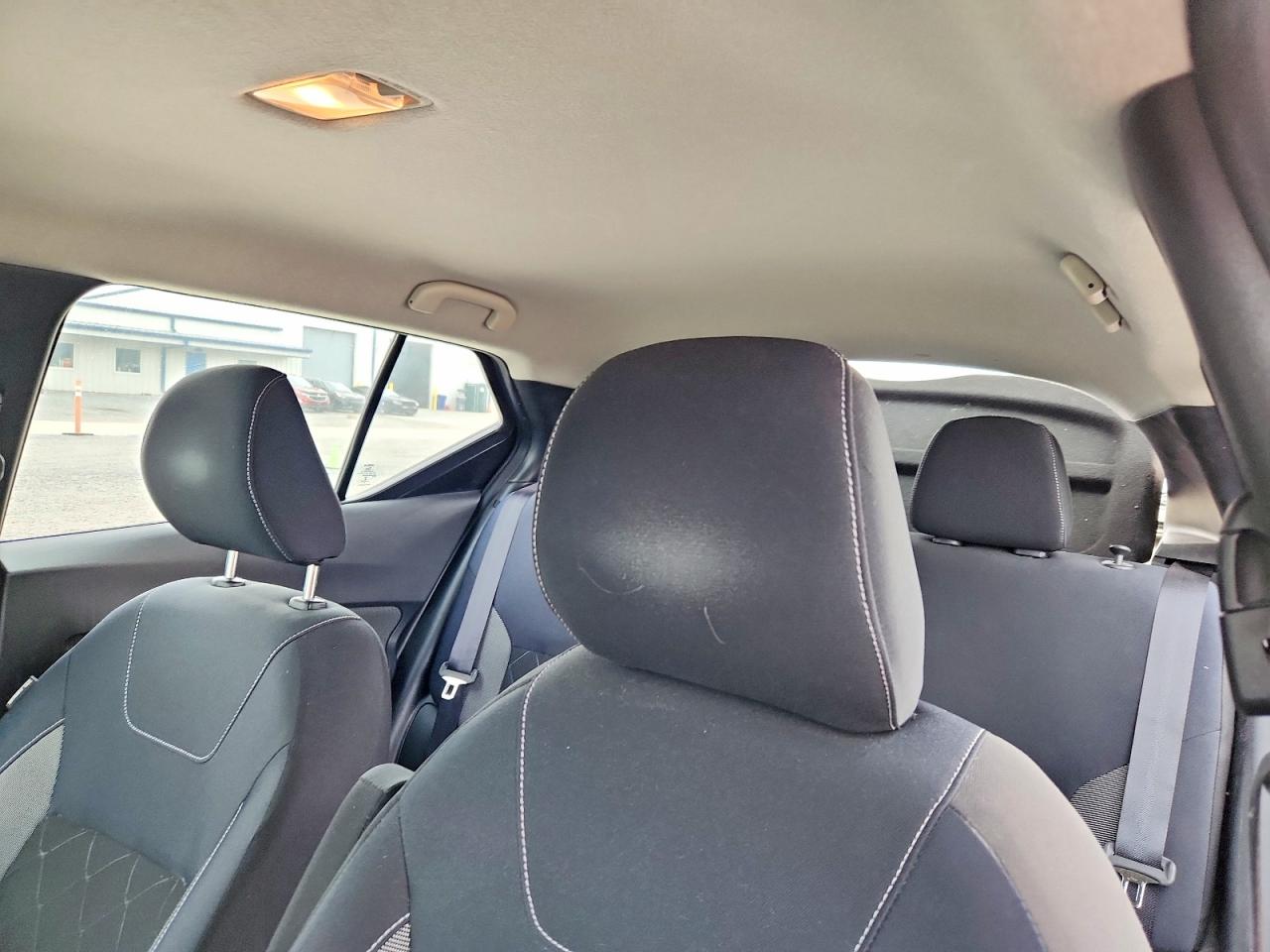 Nissan Kicks S