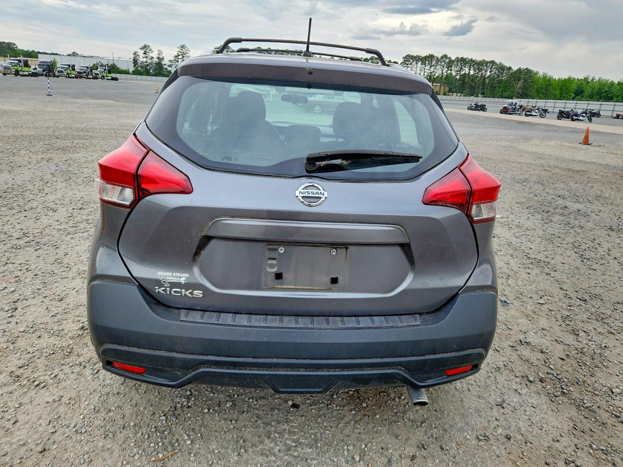 Nissan Kicks S