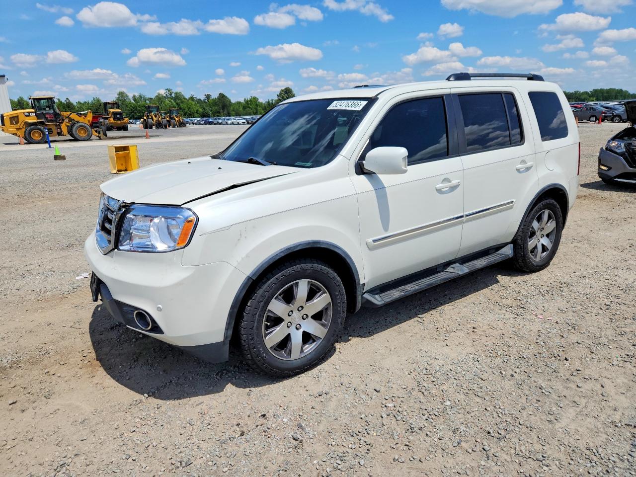 Salvage Honda Pilot Image