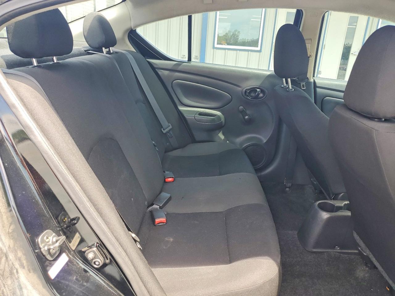 Nissan Versa S Plus