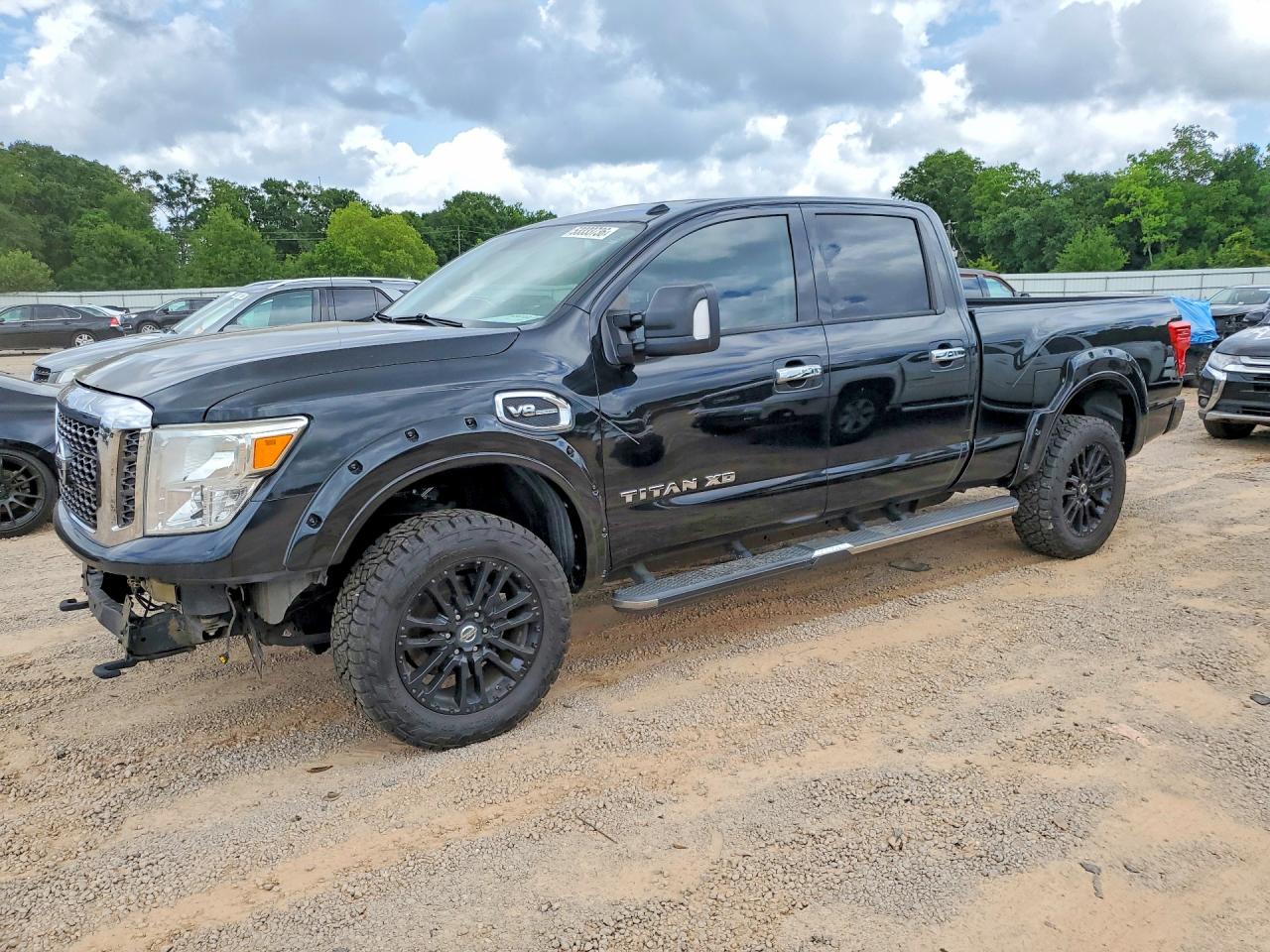 Salvage Nissan Titan Image