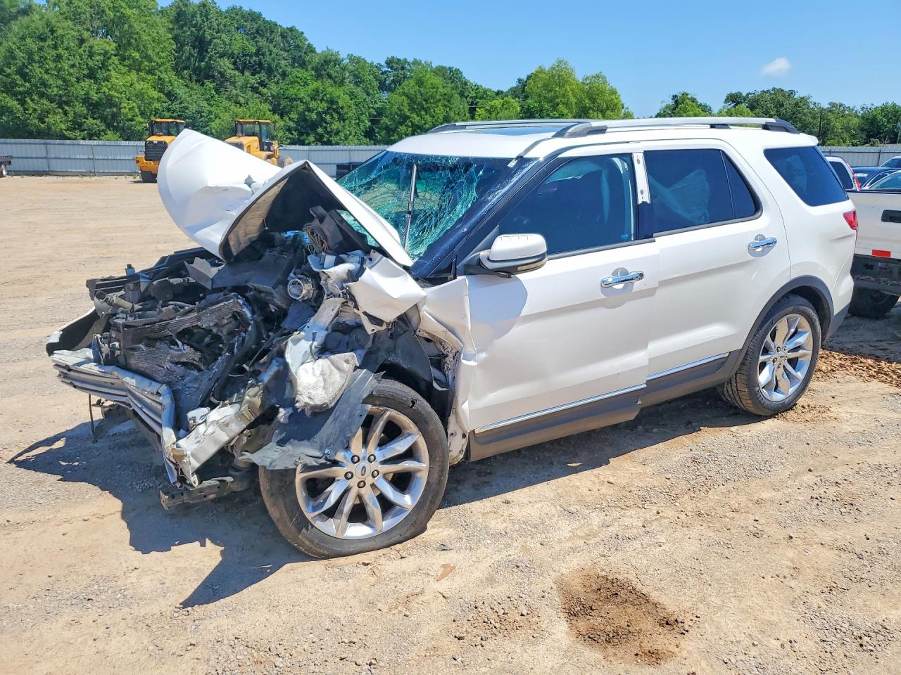 Salvage Ford Explorer Image
