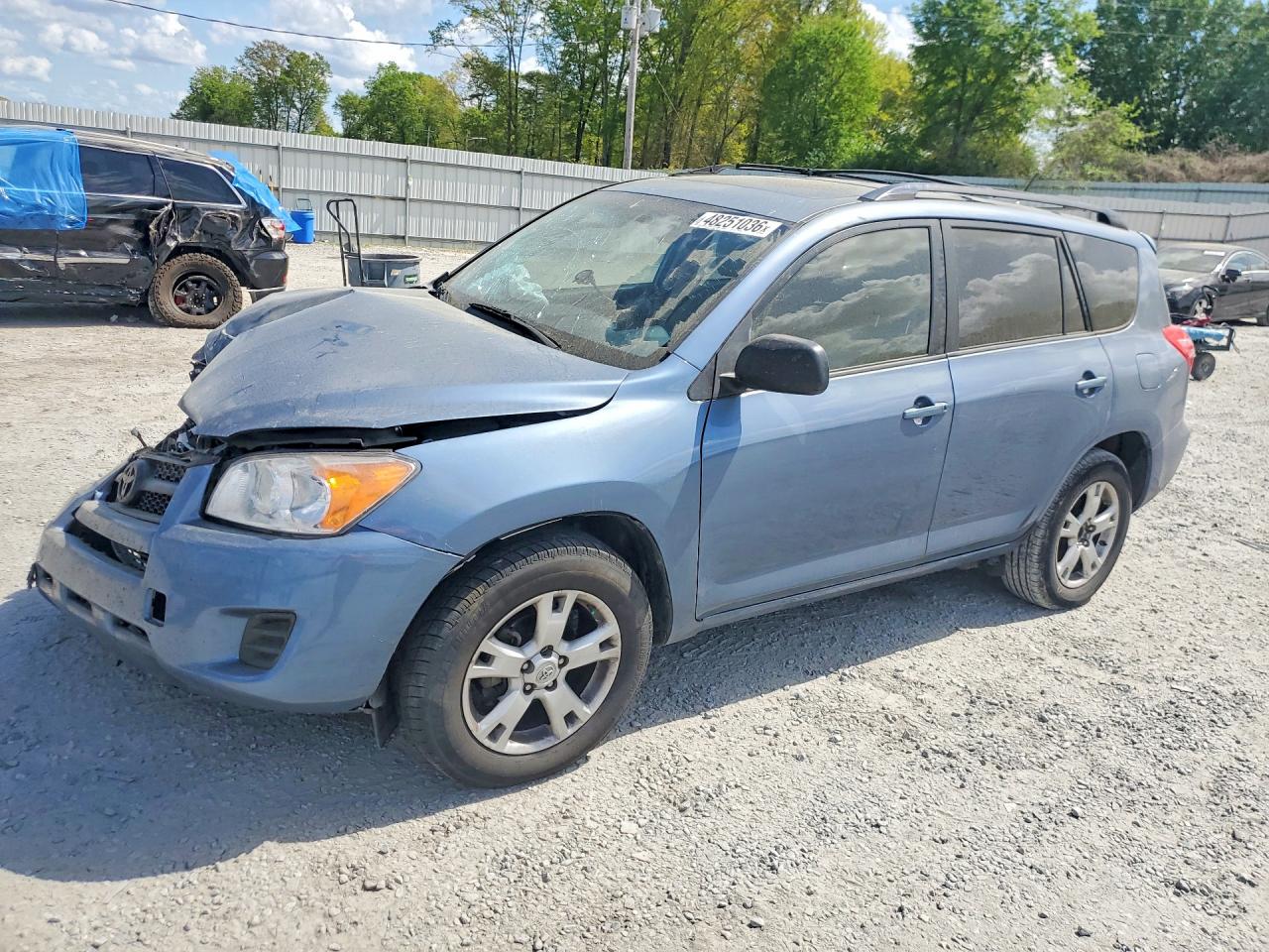 Salvage Toyota RAV4 Image