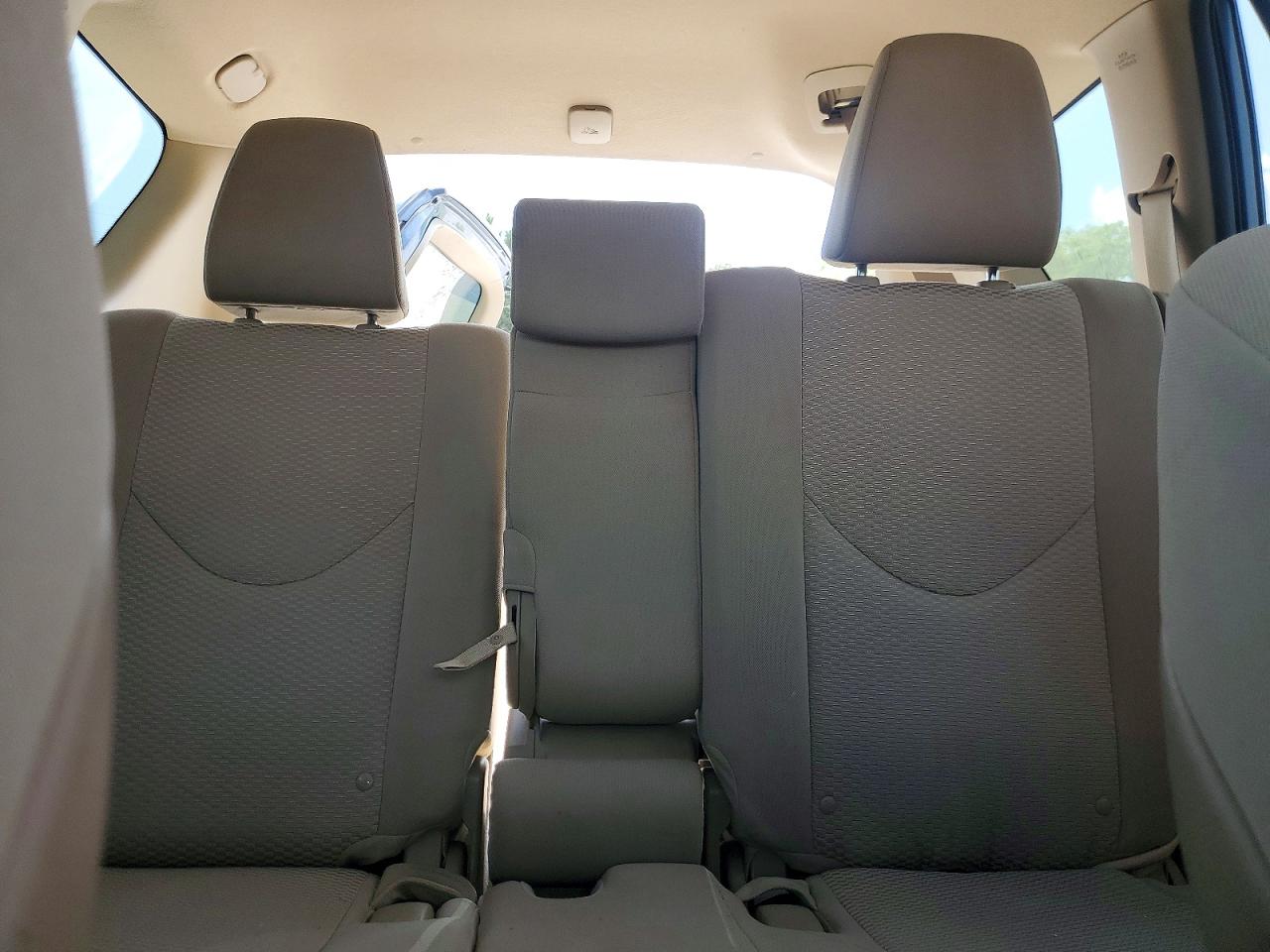 Toyota RAV4 Base