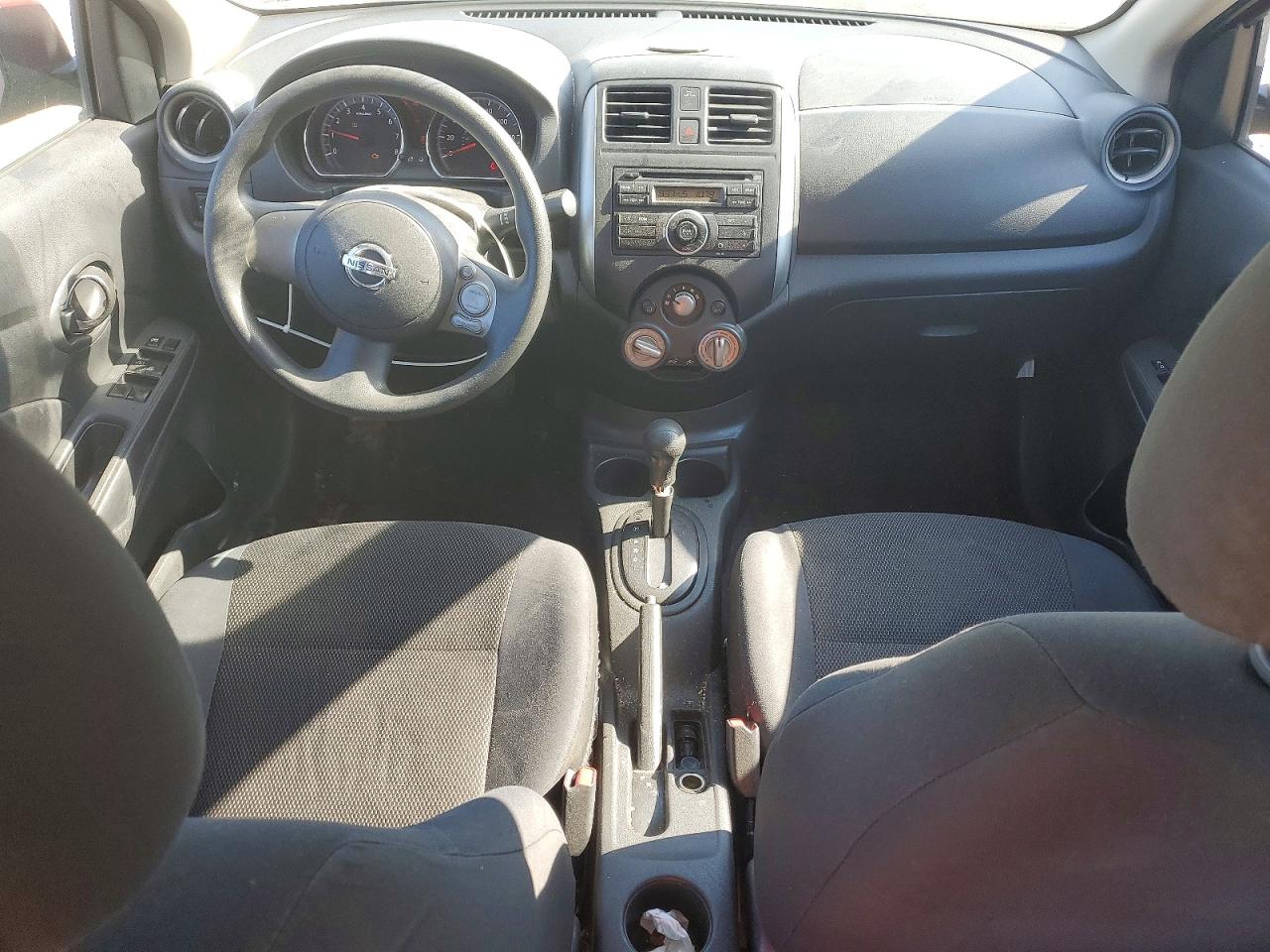 Nissan Versa 1.6 S