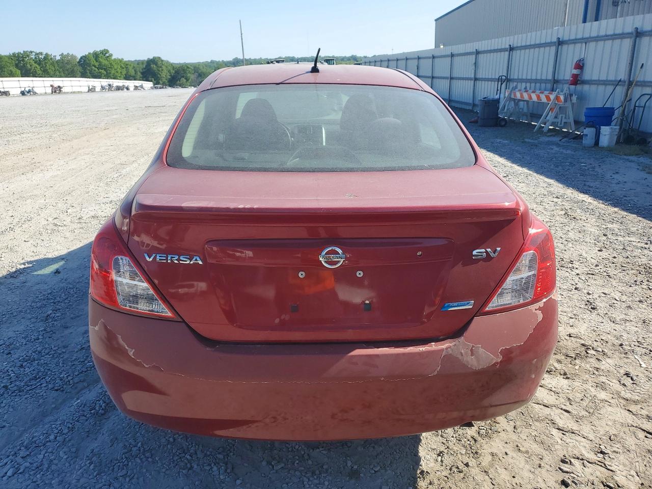 Nissan Versa 1.6 S
