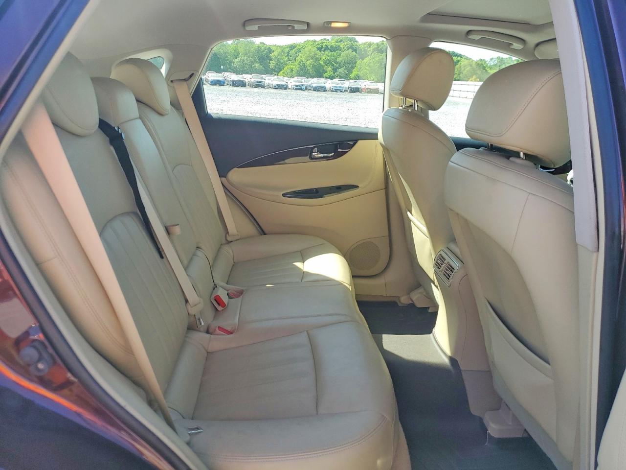 INFINITI Qx Base