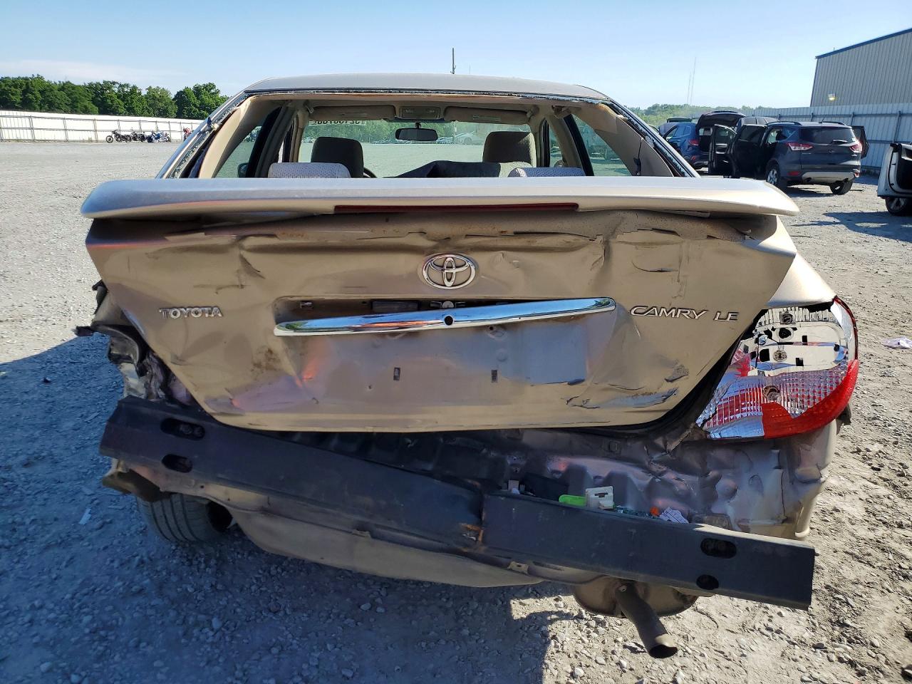 Toyota Camry Le