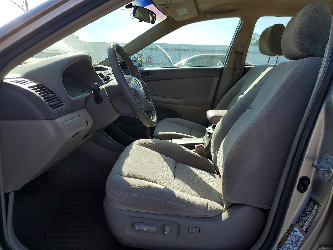 Toyota Camry Le