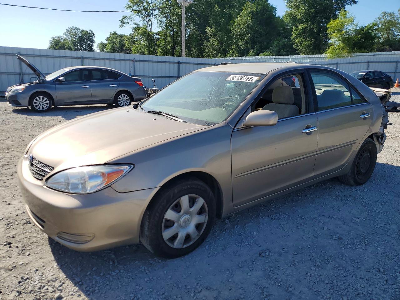 Salvage Toyota Camry Image