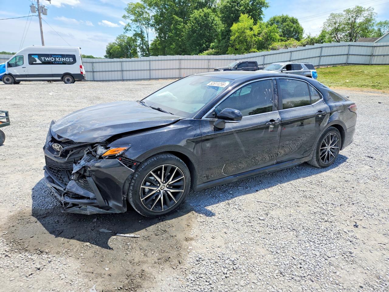 Salvage Toyota Camry Image