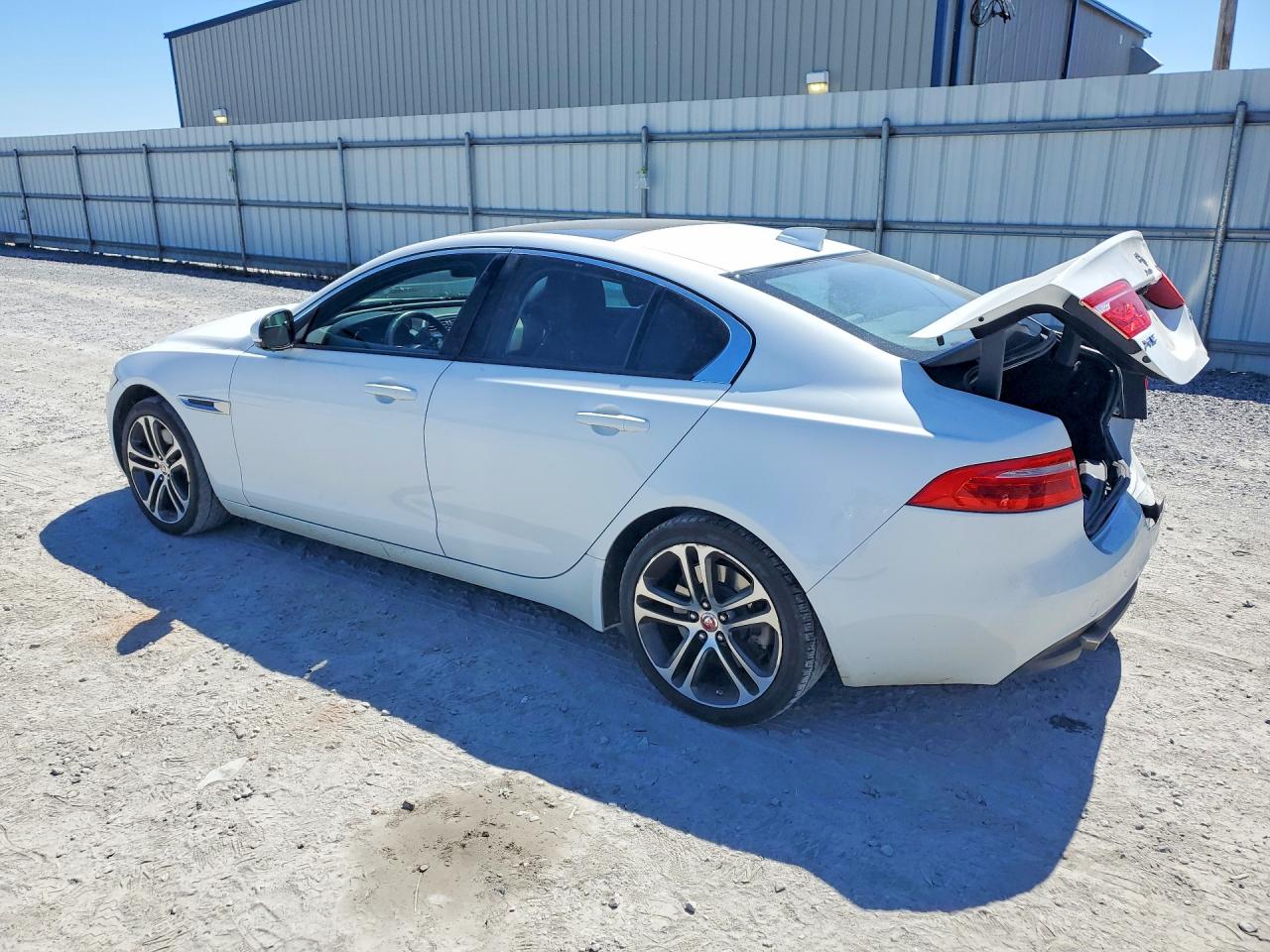 Jaguar XE Premium