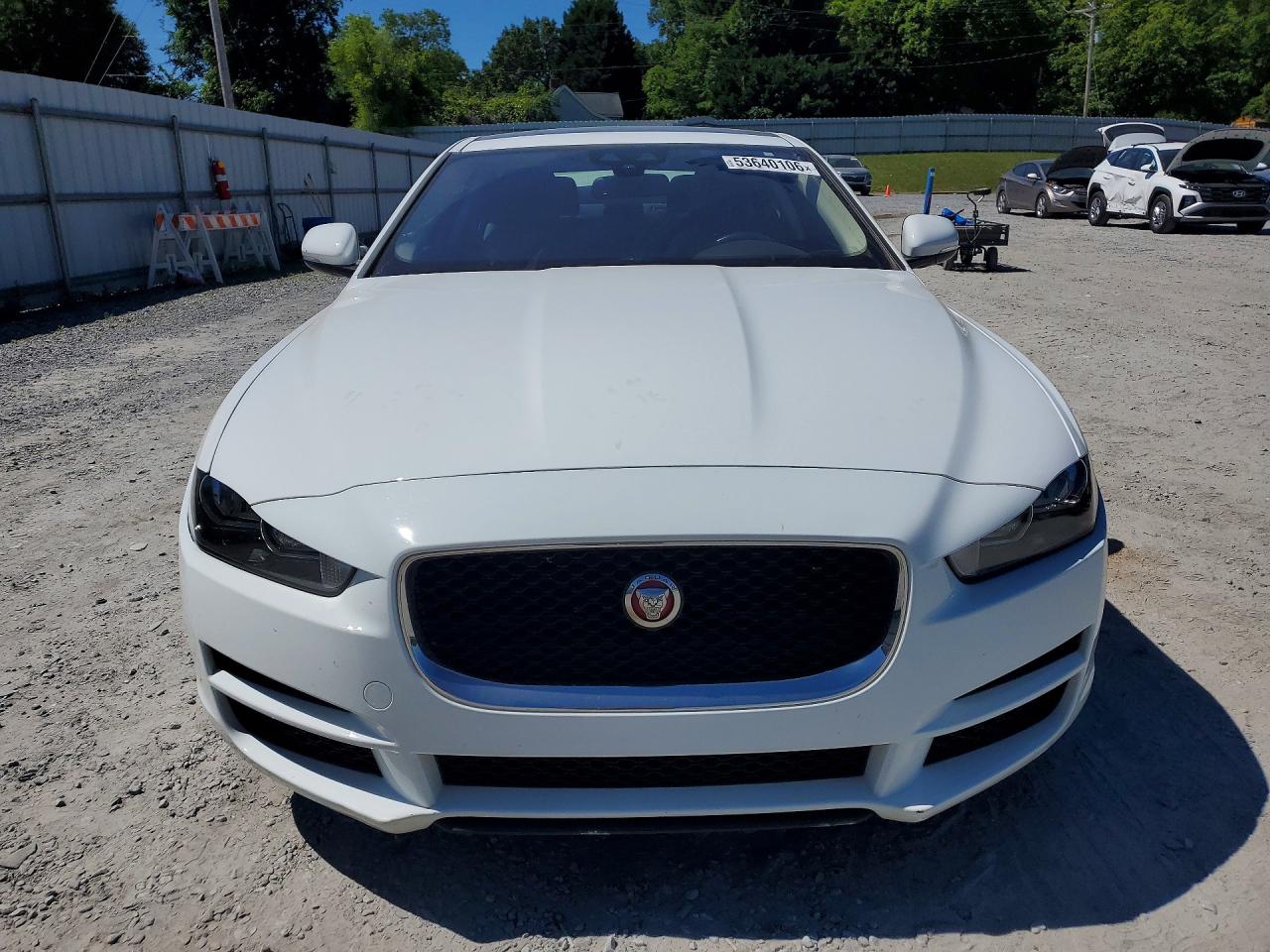 Jaguar XE Premium
