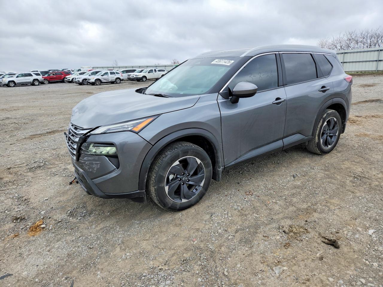 Salvage Nissan Rogue Image