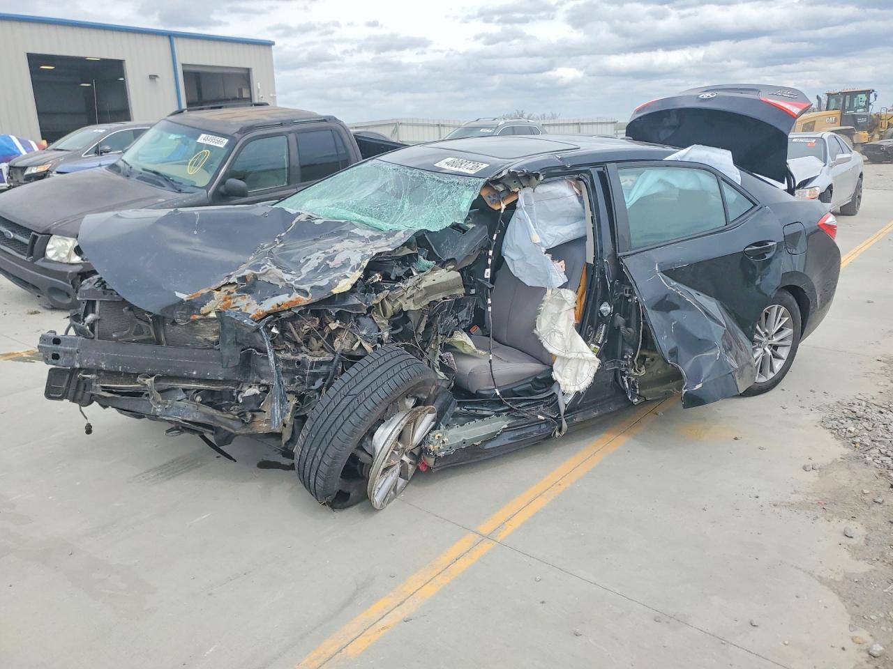 Salvage Toyota Corolla Image