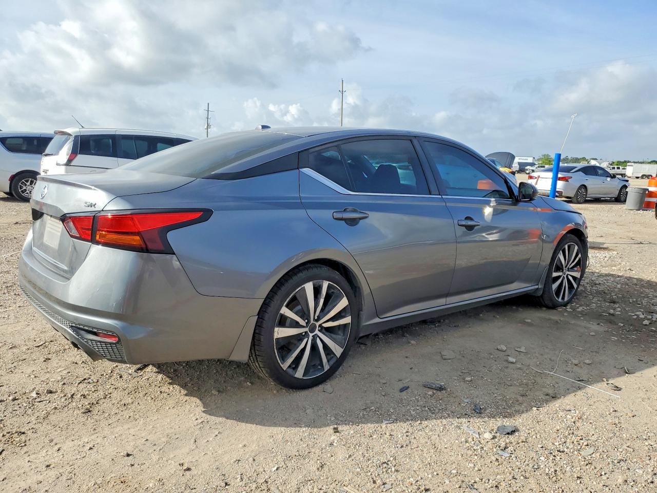 Nissan Altima Sr
