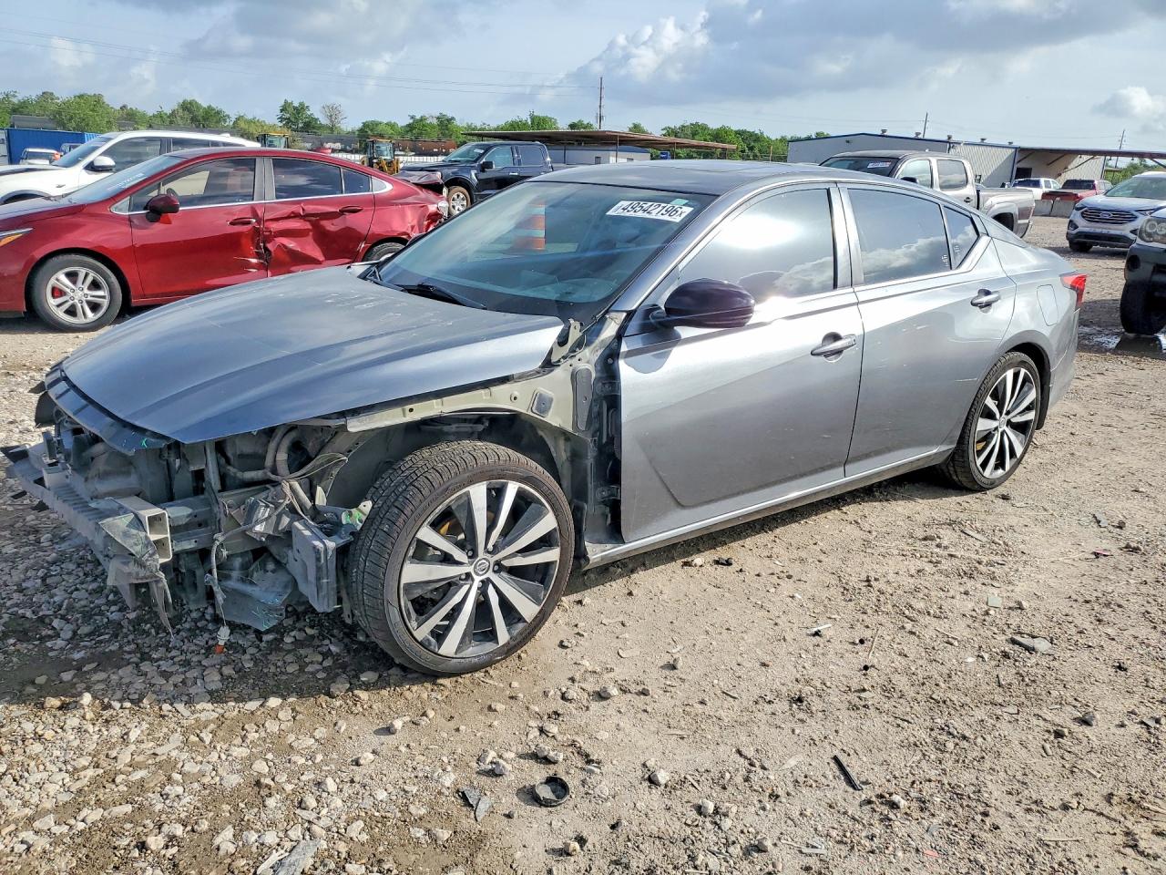 Salvage Nissan Altima Image