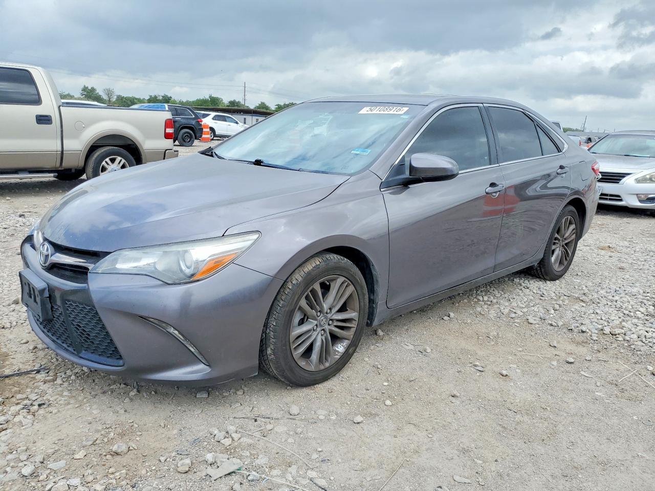 Salvage Toyota Camry Image