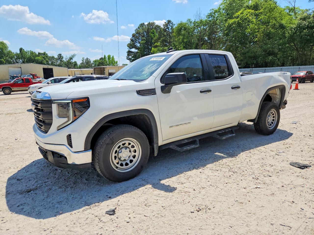 Salvage GMC Sierra Image